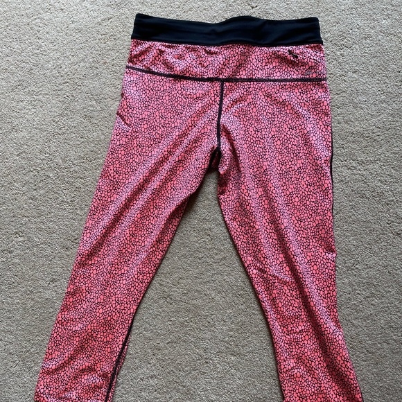 Nike running pants 3/4, like new - Picture 2 of 4